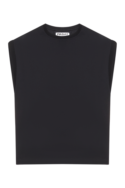 Black muscle tee
