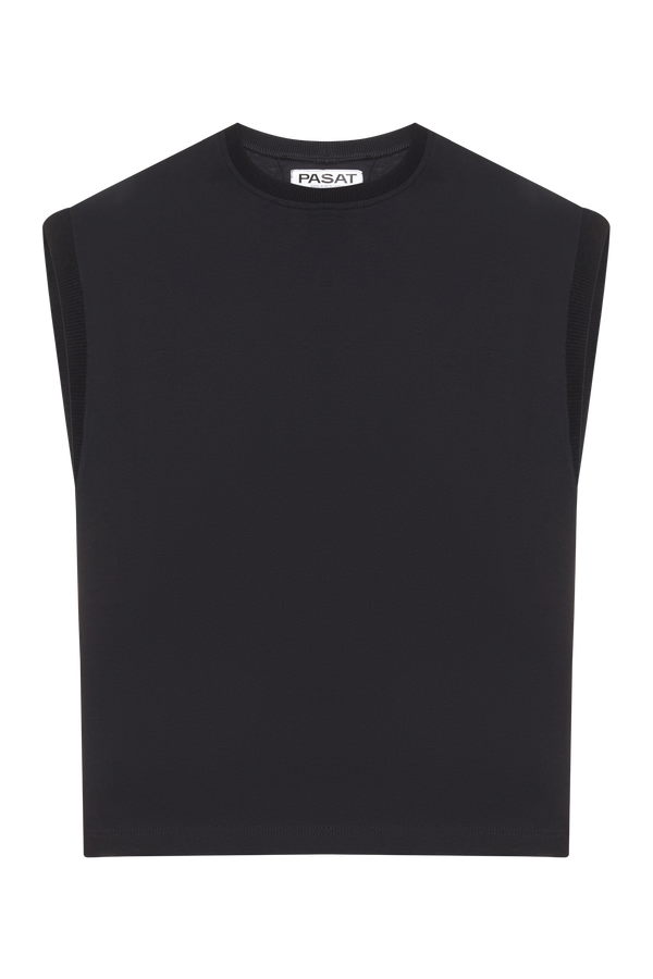 Black muscle tee